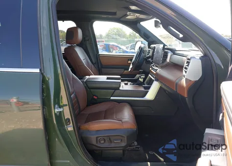 2022 Toyota Tundra 1794 Edition из США, поврежденный, VIN 5TFMA5DB9NX029700